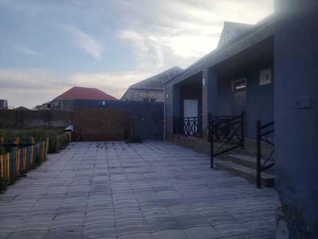 3 otaqlı həyət evi/bağ evi - Yeni Suraxanı q. - 100 m²