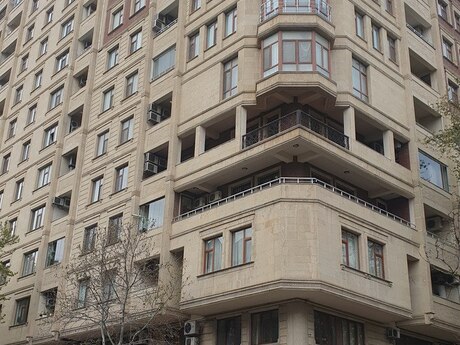 5 otaqlı yeni tikili - 28 May m. - 330 m²