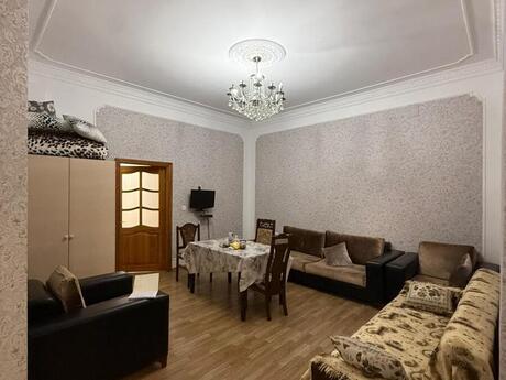 Elan №6064281 - Bakı, Nəsimi r., 4 otaqlı, 75 m², 2/3 mərtəbə