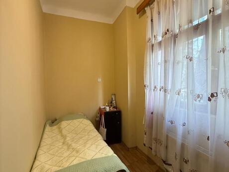 4 otaqlı köhnə tikili - Nəsimi r. - 75 m²