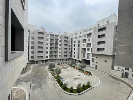 4 otaqlı mənzil, 225 m², Ağ şəhər: 933 000 ₼ 2