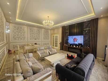 5 otaqlı həyət evi/bağ evi - Novxanı q. - 240 m²