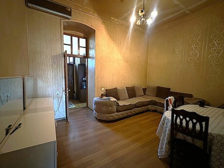 Elan №6064777 - Bakı, Sahil m., 3 otaqlı, 60 m², 2/4 mərtəbə