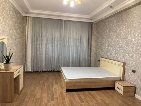 4 otaqlı yeni tikili - Ağ şəhər q. - 140 m²