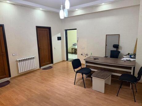 3 otaqlı yeni tikili - İnşaatçılar m. - 136 m²