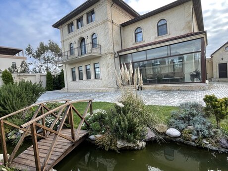 6 otaqlı həyət evi/bağ evi - Şüvəlan q. - 500 m²