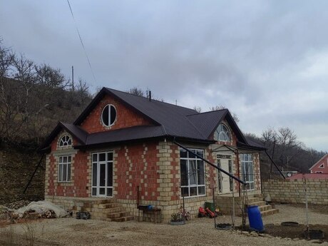 3 otaqlı həyət evi/bağ evi - Qusar - 124 m²