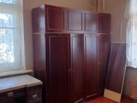 2 otaqlı köhnə tikili - Elmlər Akademiyası m. - 75 m²