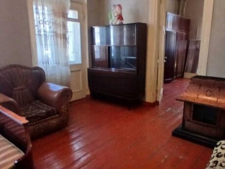 2 otaqlı köhnə tikili - Elmlər Akademiyası m. - 75 m²
