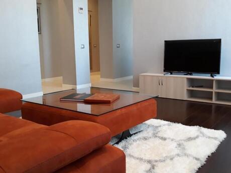Аренда: 2-комнатная квартира, 80 м², Sahil: 1 400 ₼/мес 2