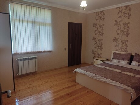6 otaqlı həyət evi/bağ evi - Qəbələ - 200 m²