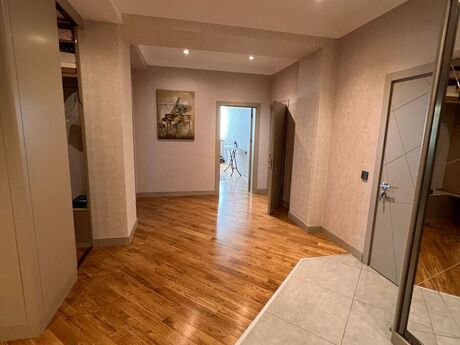 4 otaqlı yeni tikili - Elmlər Akademiyası m. - 195 m²
