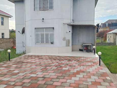7 otaqlı həyət evi/bağ evi - Maştağa q. - 200 m²