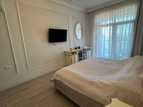 4 otaqlı yeni tikili - Nizami m. - 201 m²