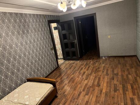 3 otaqlı köhnə tikili - Azadlıq Prospekti m. - 66 m²