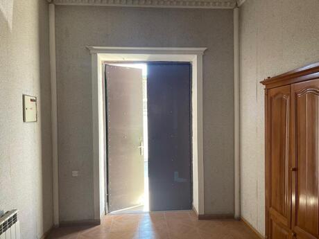 5 otaqlı həyət evi/bağ evi - Gənclik m. - 190 m²