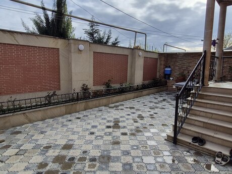 5 otaqlı həyət evi/bağ evi - Maştağa q. - 180 m²