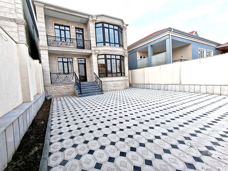 6 otaqlı həyət evi/bağ evi - Qaraçuxur q. - 240 m²