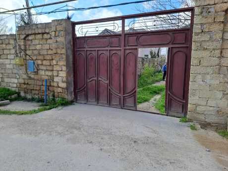 7 otaqlı həyət evi/bağ evi - Mərdəkan q. - 280 m²
