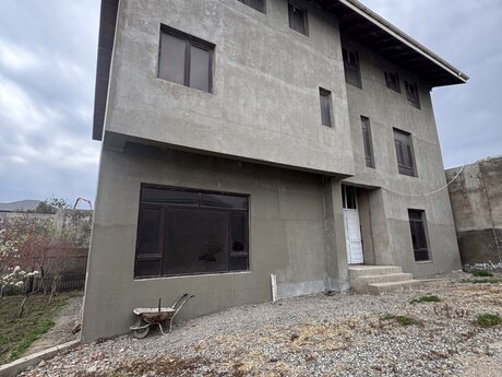 8 otaqlı həyət evi/bağ evi - Masazır q. - 650 m²