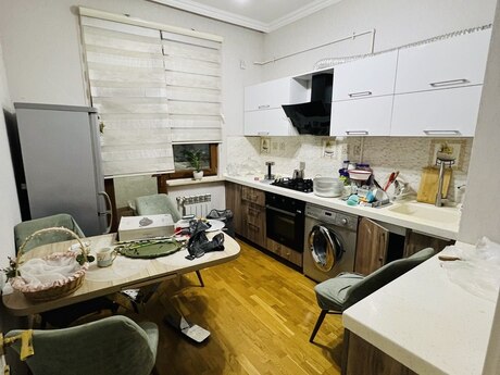 3-room apartment for rent, 90 m², Qara Qarayev: 800 ₼/mo 4