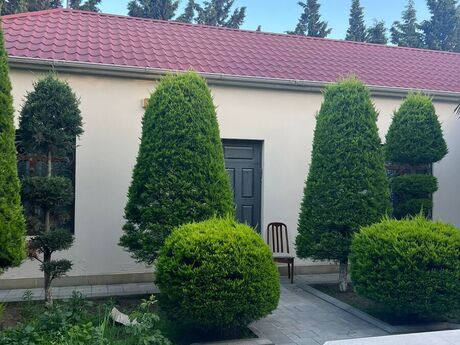 7 otaqlı həyət evi/bağ evi - Novxanı q. - 400 m²
