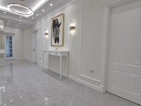 4-комн. новостройка - м. Элмляр Академиясы - 180 м²