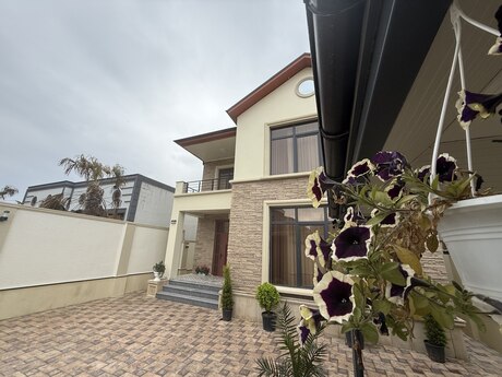 5 otaqlı həyət evi/bağ evi - Məmmədli q. - 240 m²