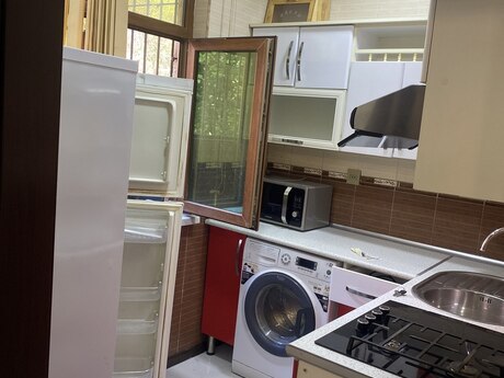 2 otaqlı köhnə tikili - Memar Əcəmi m. - 47 m²