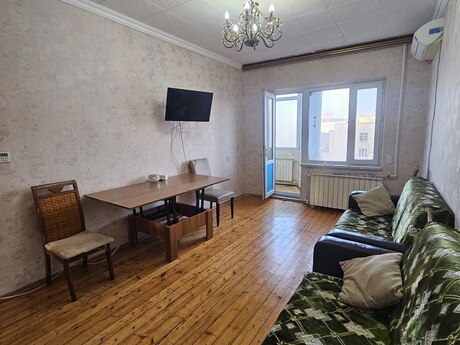 3-комн. вторичка - м. Азадлыг проспекти - 70 м²