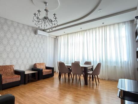 3-комн. новостройка - м. Шах Исмаил Хатаи - 110 м²
