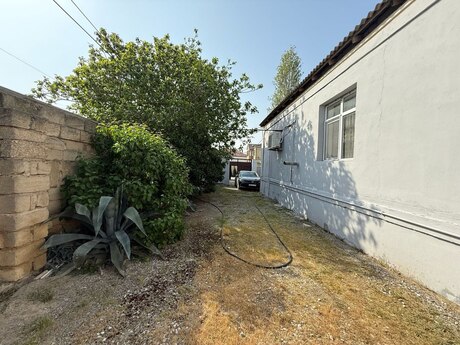 5 otaqlı həyət evi/bağ evi - Buzovna q. - 196 m²