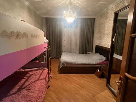 4 otaqlı köhnə tikili - Şah İsmayıl Xətai m. - 151 m²