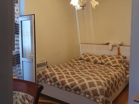 2 otaqlı köhnə tikili - Bakıxanov q. - 50 m²