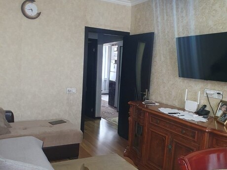 2 otaqlı köhnə tikili - Bakıxanov q. - 50 m²