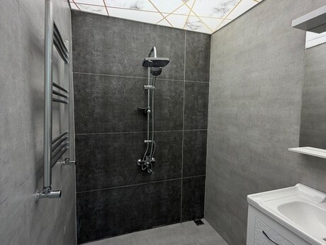 2 otaqlı köhnə tikili - Memar Əcəmi m. - 45 m²