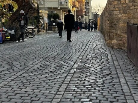 4 otaqlı köhnə tikili - İçəri Şəhər m. - 100 m²