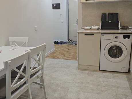 2 otaqlı köhnə tikili - Şah İsmayıl Xətai m. - 67 m²