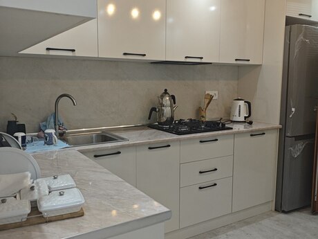 2 otaqlı köhnə tikili - Şah İsmayıl Xətai m. - 67 m²