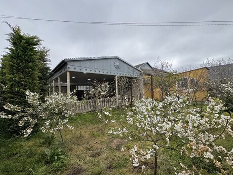 5 otaqlı həyət evi/bağ evi - Yeni Ramana q. - 200 m²