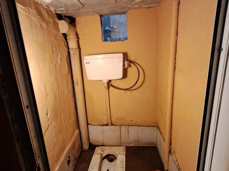 6 otaqlı həyət evi/bağ evi - İnşaatçılar m. - 150 m²