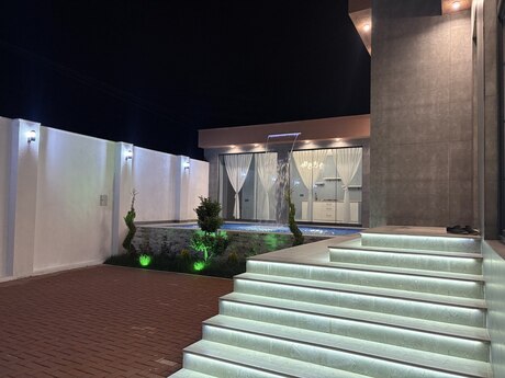 5 otaqlı həyət evi/bağ evi - Mərdəkan q. - 202 m²