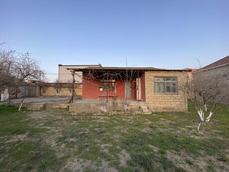 3 otaqlı həyət evi/bağ evi - Saray q. - 80 m²