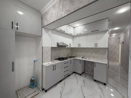 4 otaqlı köhnə tikili - Köhnə Günəşli q. - 108 m²