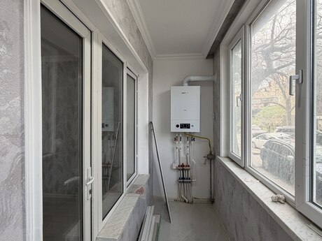 4 otaqlı köhnə tikili - Köhnə Günəşli q. - 108 m²