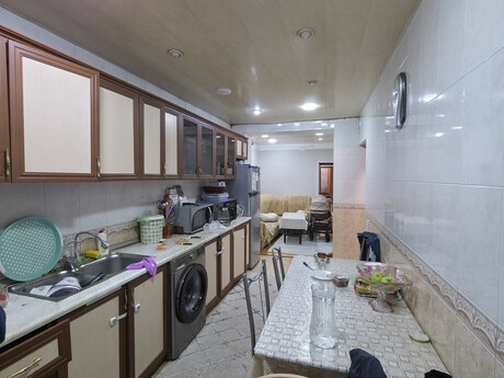 4 otaqlı köhnə tikili - Bakıxanov q. - 110 m²