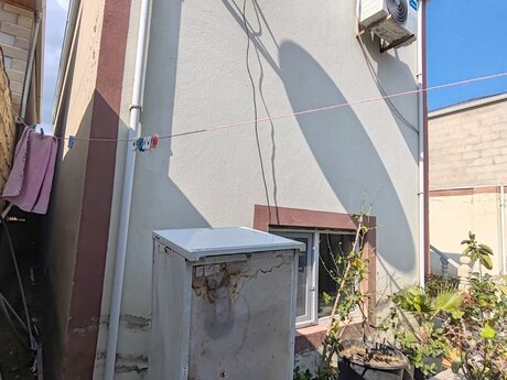 3 otaqlı həyət evi/bağ evi - Hövsan q. - 80 m²
