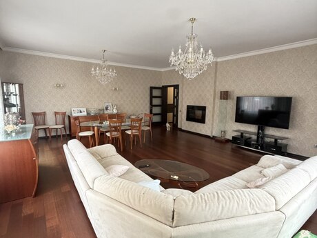 4 otaqlı yeni tikili - Nəsimi r. - 212 m²