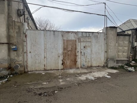 Həyət evi/Bağ evi - Böyükşor q. - 650 m²