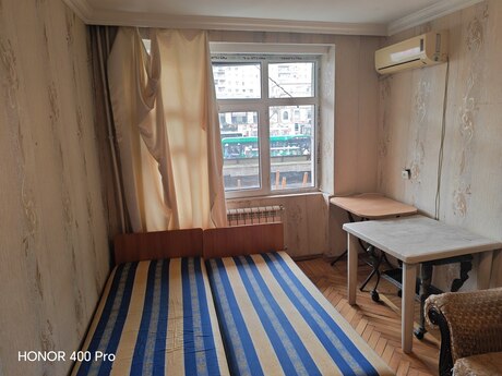 1 otaqlı köhnə tikili - Neftçilər m. - 35 m²